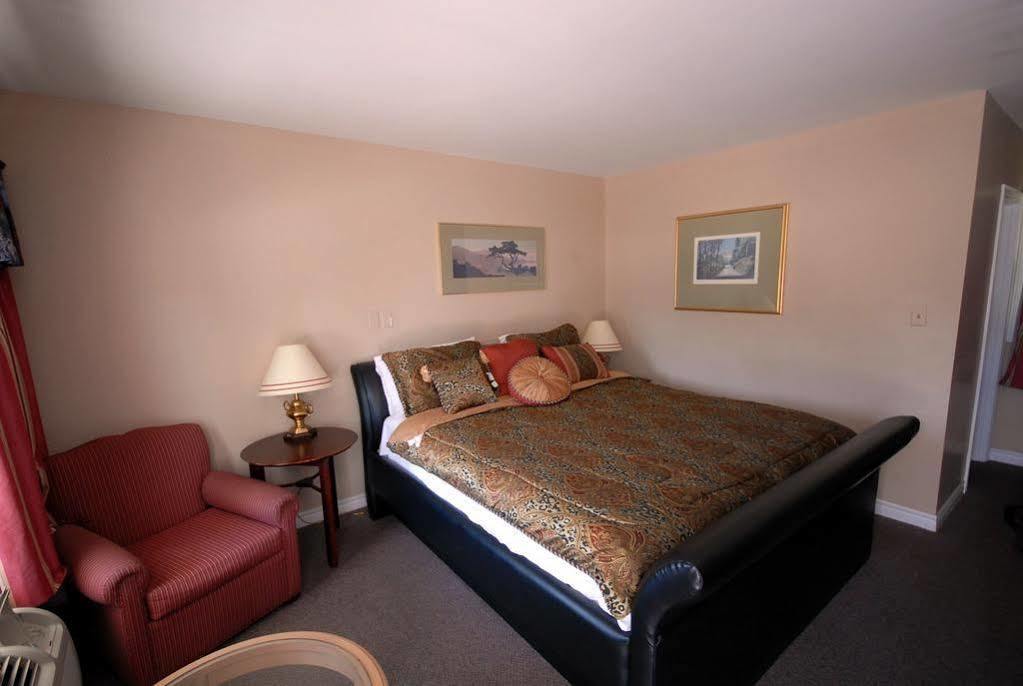 Kitchener Motel Εξωτερικό φωτογραφία