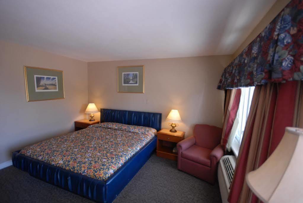 Kitchener Motel Εξωτερικό φωτογραφία